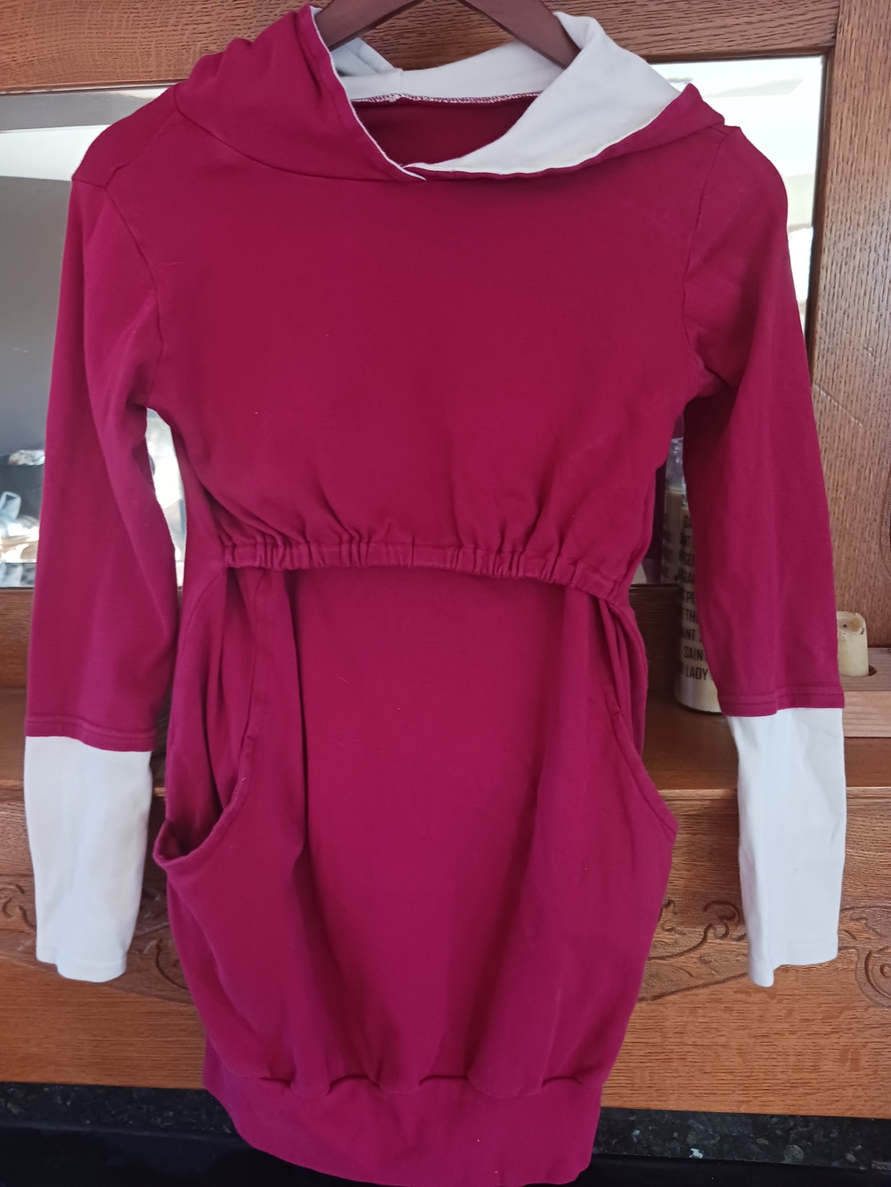 Cotton Nursing Berry Hooded Pullover Hoodie with Contrast White Details